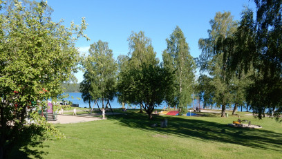 Der Platz liegt wunderbar am See und ist sehr kinderfreundlich ausgestattet.