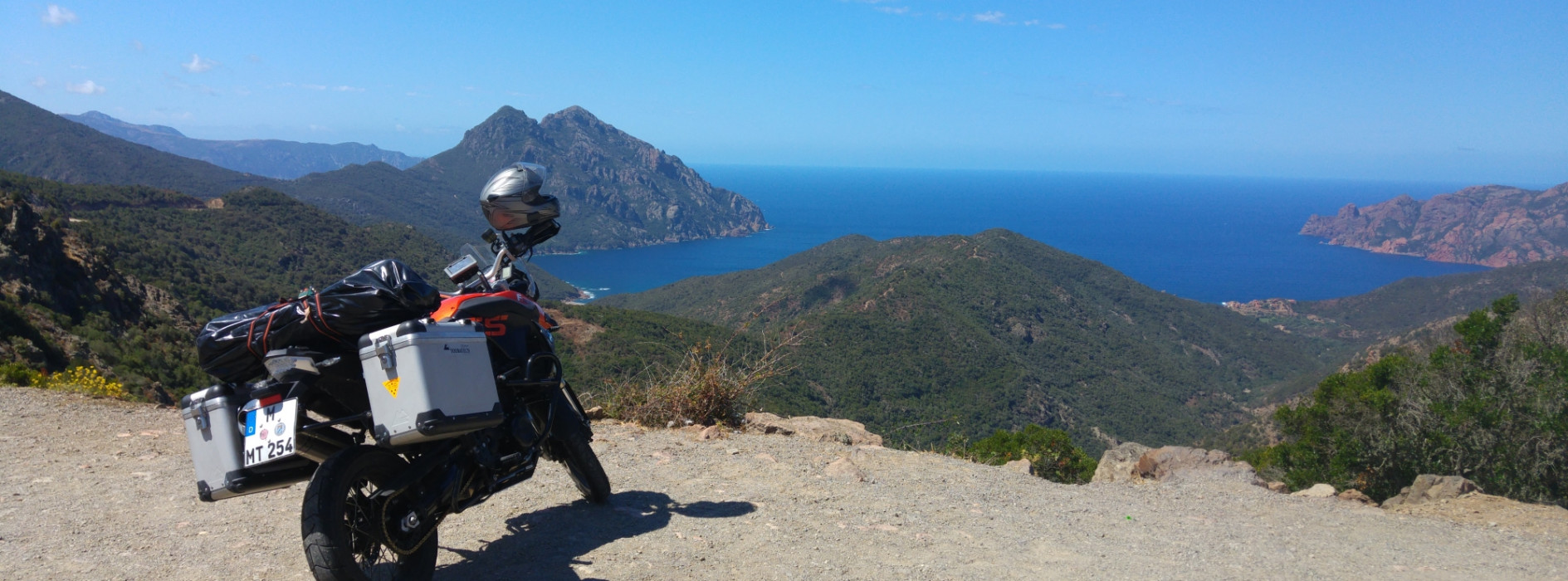Ausblick über die Westküste Korsikas.
