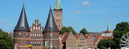 Lübeck - Durch's Holstentor zum Marzipan